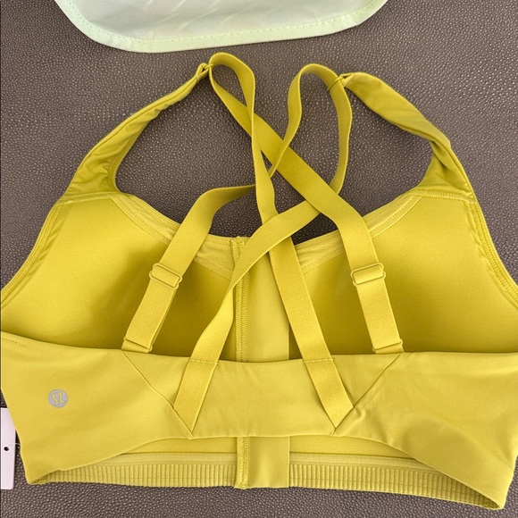 High Support Running Bra - Picture 2 of 5